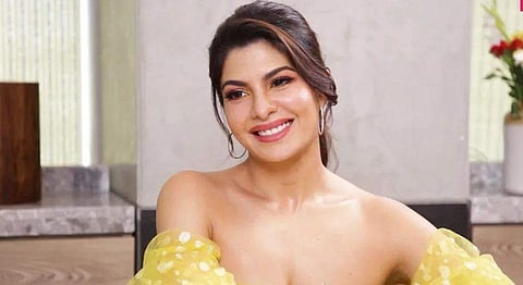 1550 പേര്‍ക്ക് പുതുജീവിതം നല്‍കാന്‍ ജാക്വിലിന്‍ ഫെര്‍ണാണ്ടസ്; രണ്ട് ഗ്രാമങ്ങള്‍ മൂന്ന് വര്‍ഷത്തേക്ക് ഏറ്റെടുത്തു