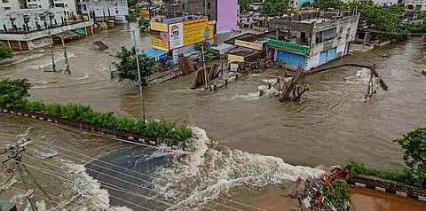 24 മണിക്കൂറിനിടെ രാജ്യത്ത് മിന്നല്‍ പ്രളയത്തിന് സാധ്യത : മുന്നറിയിപ്പ്