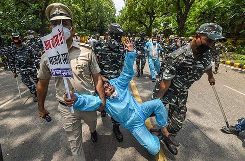 കാറ്റുപോലെ പടരുന്ന കോവിഡ്; നാല് ദിവസത്തിനുള്ളില്‍ 2 ലക്ഷം രോഗികള്‍; മരിച്ചത് 36,551 പേര്‍