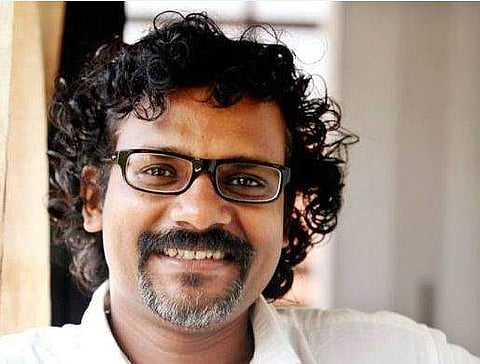 'പഴക്കറ പുരണ്ട ഉടുപ്പ്'- സുസ്‌മേഷ് ചന്ത്രോത്ത് എഴുതിയ കഥ    