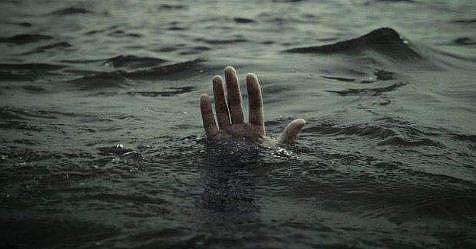 പുഴയിൽ തോണി മറിഞ്ഞ് കാണാതായ യുവാവിന്റെ മൃതദേഹം കണ്ടെത്തി