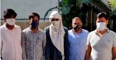 ഭീകരാക്രമണം നടത്താന്‍ പദ്ധതി, പൊലീസ് വളഞ്ഞപ്പോള്‍ വെടിവെപ്പ് ; ഐഎസ് ഭീകരന്‍ ഡല്‍ഹിയില്‍ പിടിയില്‍ ( വീഡിയോ)