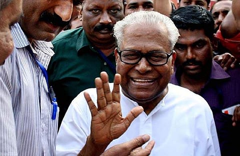 വിഎസും സിഎഫും എത്തില്ല ; അവിശ്വാസപ്രമേയം പത്തുമണിക്ക് ; ചര്‍ച്ച അഞ്ചുമണിക്കൂര്‍