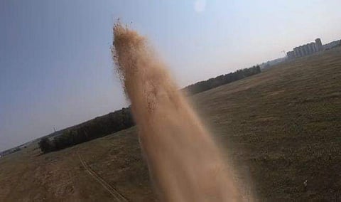 പതിനായിരം ലിറ്റര്‍ കൊക്കകോള; പരീക്ഷണത്തില്‍ പൊട്ടിത്തെറി, പതഞ്ഞുപൊങ്ങി 'അഗ്നിപര്‍വ്വതം' ( വീഡിയോ)