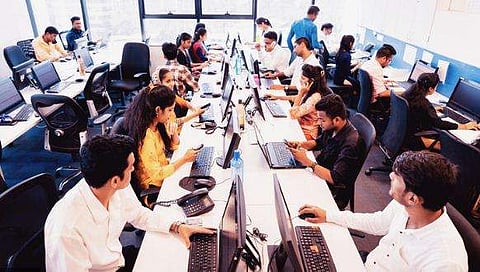 50,000 പേര്‍ക്ക് തൊഴില്‍, കുറഞ്ഞ പലിശയ്ക്ക് മൂലധനം; 'അതിജീവനം കേരളീയം' പദ്ധതി നടപ്പാക്കുമെന്ന് മുഖ്യമന്ത്രി