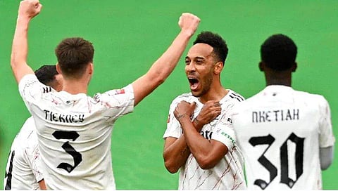 ഓബാമേയാങ്ങിലൂടെ വീണ്ടും ആഴ്‌സണല്‍, കമ്യൂണിറ്റി ഷീല്‍ഡും പിടിച്ച് ആര്‍തെറ്റയുടെ മുന്നറിയിപ്പ് 