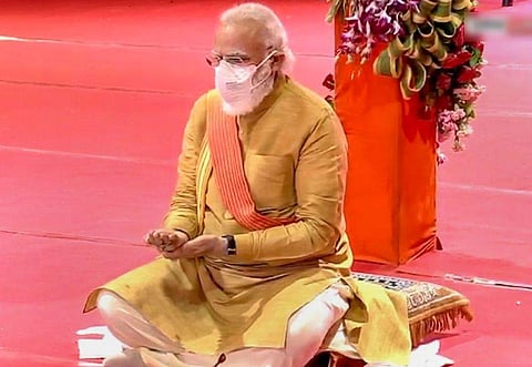 പ്രധാനമന്ത്രി വെള്ളിശില പാകി; അയോധ്യയിൽ രാമക്ഷേത്ര നിർമ്മാണത്തിന് തുടക്കം ( വീഡിയോ)