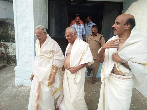 ഹൈക്കോടതി നിയമിച്ച ശബരിമല നിരീക്ഷണ സംഘത്തിൽ ജസ്റ്റിസ് രാമൻ, ജസ്റ്റിസ് സിരിജ​ഗൻ എന്നിവർക്കൊപ്പം എ ഹേമചന്ദ്രൻ