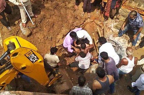 സെപ്റ്റിക് ടാങ്കിനുള്ളിലെ വിഷവാതകം ശ്വസിച്ചു; ഒരു കുടുംബത്തിലെ മൂന്നുപേരടക്കം ആറ് പേര്‍ക്ക് ദാരുണാന്ത്യം