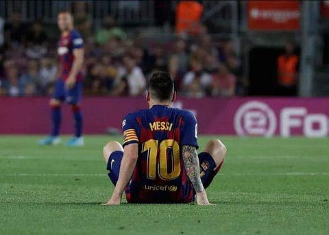 സീസണില്‍ ബാഴ്‌സയില്‍ തുടരാം, എന്നാല്‍ കളിക്കില്ല; ന്യൂകാമ്പ് വിടാന്‍ മെസിക്ക് മുന്‍പിലുള്ള വഴി