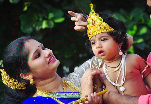 ഇന്ന് ശ്രീകൃഷ്ണ ജയന്തി; വീടുകൾ അമ്പാടിയാകും; ആഘോഷങ്ങളിൽ ഉപരാഷ്ട്രപതി, ​ഗവർണർ അടക്കം പ്രമുഖർ 