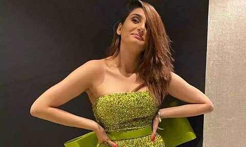 പരിശോധനയ്ക്കെടുത്ത മൂത്രത്തിൽ വെള്ളം ചേർത്ത് രാ​ഗിണി ദ്വിവേദി; കയ്യോടെ പിടിച്ച് ഡോക്ടർമാർ