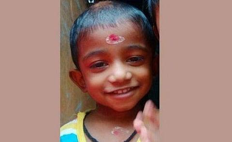 അമ്മയ്‌ക്കൊപ്പം സെല്‍ഫി എടുക്കുന്നതിനിടെ കടലില്‍ കാണാതായ രണ്ടര വയസ്സുകാരന്റെ മൃതദേഹം കണ്ടെത്തി 