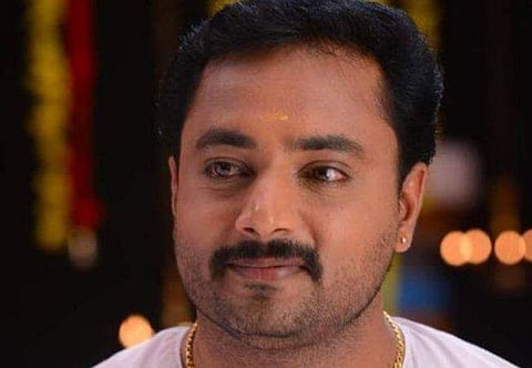 'ഒരു ദുശ്ശീലവുമില്ല, എപ്പോഴും ചിരിച്ച മുഖം'; ശബരീനാഥിന്റെ വിയോ​ഗം താങ്ങാനാവാതെ സിനിമാലോകം