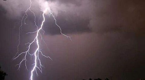 കളിക്കിടെ ഫുട്‌ബോള്‍ താരം മിന്നലേറ്റ് മരിച്ചു