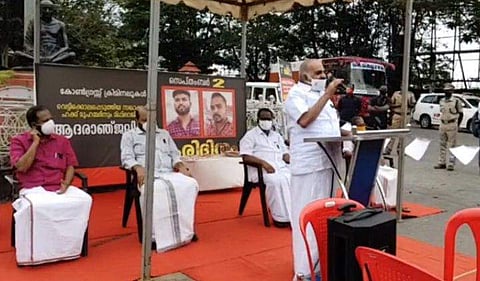 നടന്നത് പെരിയയുടെ പ്രതികാരം ; കോണ്‍ഗ്രസ് പ്രകോപനത്തില്‍ പെട്ടുപോകരുത്; ഓഫീസുകള്‍ ആക്രമിക്കരുതെന്ന് കോടിയേരി 