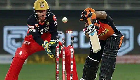 കയ്യില്‍ ചെളി പുരട്ടി, ഏത് ഡെലിവറി വേണമെന്ന് കോഹ്‌ലി നിര്‍ദേശിച്ചു; വിജയ് ശങ്കറെ വീഴ്ത്തിയ തന്ത്രം വെളിപ്പെടുത്തി ചഹല്‍ 