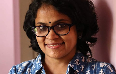 'നല്ല മലയാളത്തിൽ രണ്ട് ആട്ട് ആട്ടി' പരാതി തിരികെ വാങ്ങി; പൊലീസിനെ സമീപിച്ചപ്പോഴുണ്ടായ അനുഭവം പറഞ്ഞ് വിധു വിൻസെന്റ്