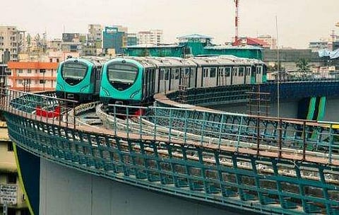 കൊച്ചി മെട്രോ യാത്രാ നിരക്ക് കുറച്ചു; വൺ കാർഡ് ഉപയോ​ഗിക്കുന്നവർക്ക് കൂടുതൽ ഇളവ്