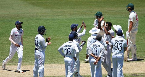 സിഡ്‌നി ടെസ്റ്റില്‍ ഇന്ത്യന്‍ ക്രിക്കറ്റ് ടീം /ഫോട്ടോ: ക്രിക്കറ്റ് ഓസ്‌ട്രേലി, ട്വിറ്റര്‍