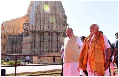 മോദിയും അമിത് ഷായും സോമനാഥ ക്ഷേത്രത്തില്‍/ അമിത് ഷാ പങ്കുവച്ച ചിത്രം
