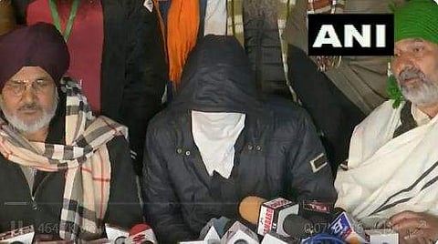 അക്രമിയെ പിടികൂടി കര്‍ഷകര്‍ / എഎന്‍ഐ ചിത്രം