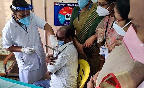 ആദ്യഘട്ട ഡ്രൈ റൺ നടത്തുന്നു / ഫയൽ ചിത്രം ഡ്രൈ റണ്‍ നടത്തുന്നു / ഫെയ്‌സ്ബുക്ക് ചിത്രം