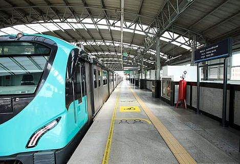 രാവിലെയും രാത്രിയും ഇനി 50 ശതമാനം കുറവ് ഇല്ല; ടിക്കറ്റ് നിരക്കിലെ ഇളവ് പിന്‍വലിച്ച് കൊച്ചി മെട്രോ 