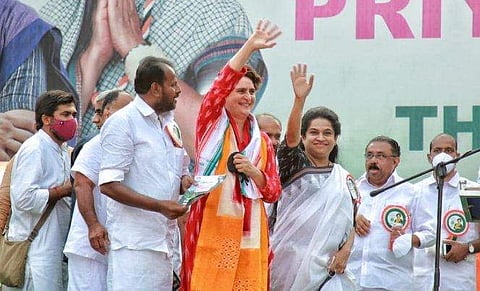 പത്മജ പ്രിയങ്കഗാന്ധിക്കൊപ്പം / ഫെയ്‌സ്ബുക്ക് ചിത്രം