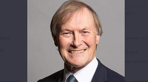 ഡേവിഡ് അമെസ്സ് , ട്വിറ്റര്‍ ചിത്രം