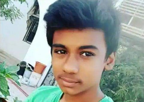 മാസിന്‍