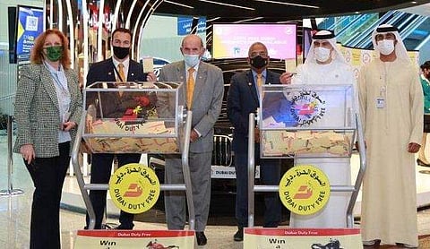 ദുബായ് ഡ്യൂട്ടി ഫ്രീ മില്ലെനിയം നറുക്കെടുപ്പ് നടക്കുന്നു