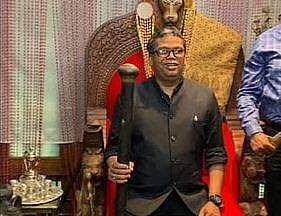 മോന്‍സന്റെ വീട്ടിലെത്തിയ മുന്‍ ഡിജിപി ലോക്‌നാഥ് ബെഹ്‌റ