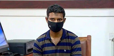 കീഴടങ്ങിയ മാവോയിസ്റ്റ് കമാന്‍ഡര്‍ ലിജേഷ്