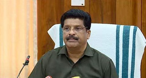 പിഎസ് സി ചെയര്‍മാന്‍ എം കെ സക്കീര്‍ മാധ്യമങ്ങളോട്, ടെലിവിഷന്‍ ചിത്രം