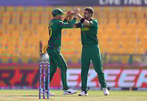 ബംഗ്ലാദേശിന്റെ വിക്കറ്റ് വീഴ്ത്തിയ ദക്ഷിണാഫ്രിക്കയുടെ ആഹ്ലാദപ്രകടനം