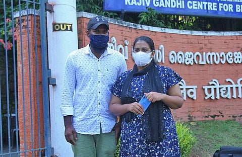 അജിത്തും അനുപമയും