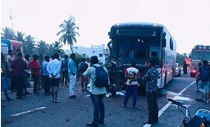 ബസ് അപകടം/ ടെലിവിഷൻ ദൃശ്യം
