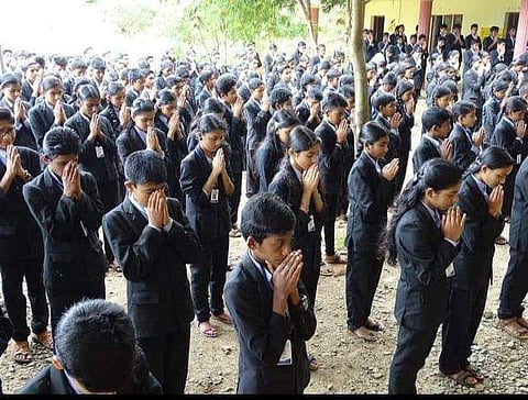 എം എം മണി ഫെയ്‌സ്ബുക്കില്‍ പങ്കുവെച്ച ഇരട്ടയാര്‍ പഞ്ചായത്തിലെ സ്‌കൂള്‍