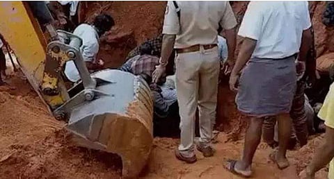 മണ്ണിനടിയില്‍ കുടുങ്ങിയവര്‍ക്കായുള്ള രക്ഷാപ്രവര്‍ത്തനം