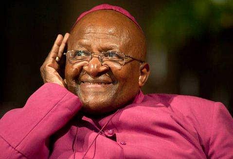 ഡെസ്മണ്ട് ടുട്ടു, ട്വിറ്റര്‍