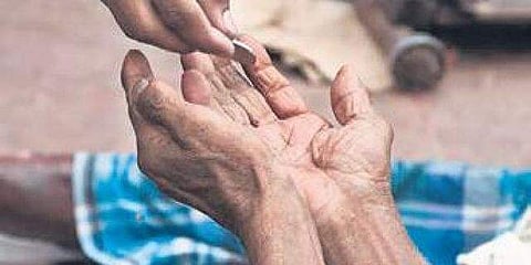 ഭിക്ഷയെടുത്ത് കഴിഞ്ഞ വയോധിക മരിച്ച നിലയിൽ, സമീപം 1,67,620 രൂപ