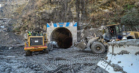 തപോവന്‍ ടണലില്‍ നടന്നുവരുന്ന രക്ഷാപ്രവര്‍ത്തനത്തില്‍ നിന്ന്/ പിടിഐ