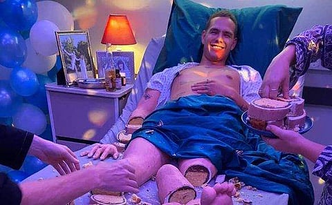 മനുഷ്യരൂപത്തിലുള്ള കേക്ക്‌