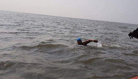 ലോക റെക്കോര്‍ഡ് നേട്ടത്തിലേക്കുള്ള ജിയാ റായിയുടെ നീന്തല്‍