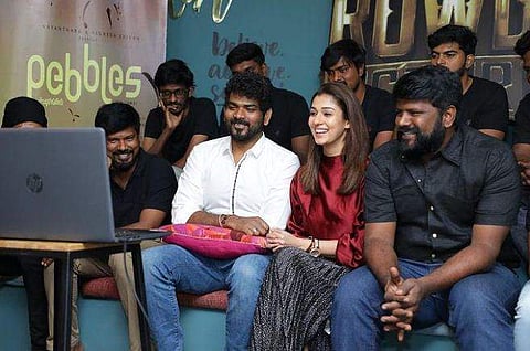 നയൻതാരയും വിഘ്നേഷും ചിത്രത്തിന്റെ അണിയറ പ്രവർത്തകർക്കൊപ്പം/ ഇൻസ്റ്റ​ഗ്രാം