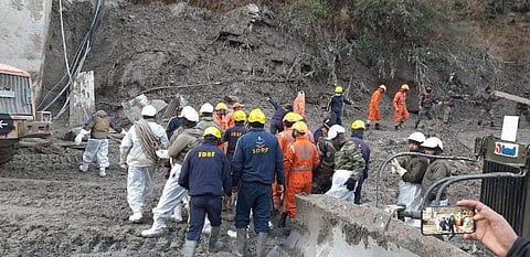രക്ഷാപ്രവര്‍ത്തനം തുടരുന്നു / എഎന്‍ഐ ചിത്രം