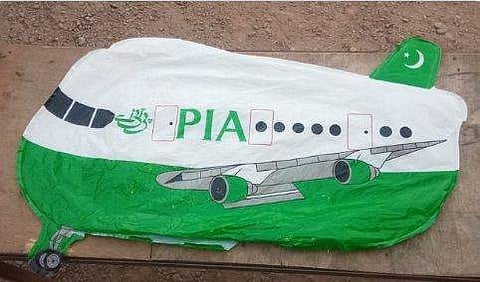 പിഐഎ എന്ന് എഴുതിയ ബലൂണ്‍/ എഎന്‍ഐ ചിത്രം