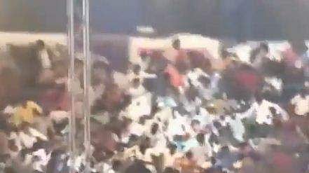 ദേശീയ കബഡി ചാമ്പ്യന്‍ഷിപ്പിനിടെ ഗ്യാലറി തകര്‍ന്നുവീഴുന്നു