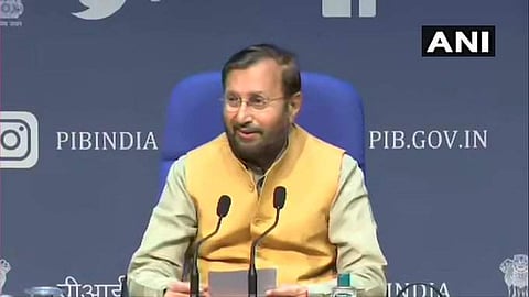 പ്രകാശ് ജാവഡേക്കര്‍ മാധ്യമങ്ങളോടു സംസാരിക്കുന്നു/എഎന്‍ഐ